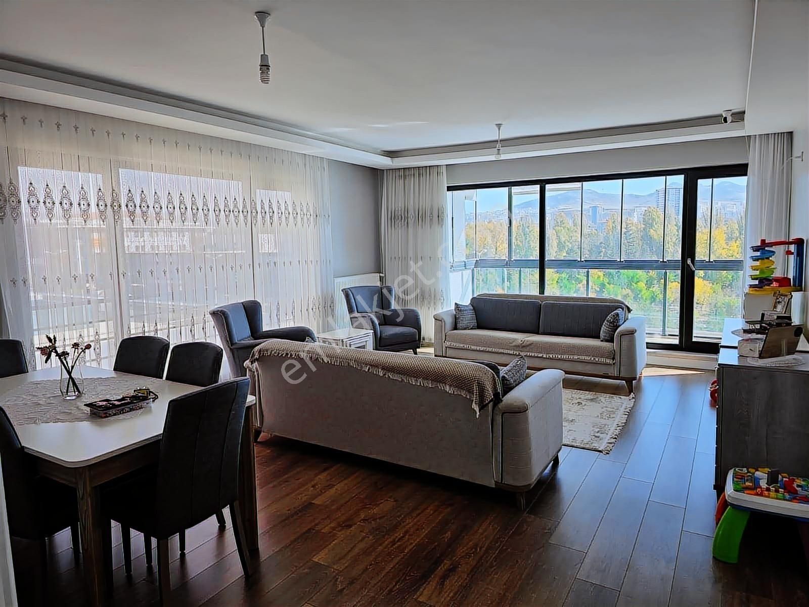 Altındağ Zümrütevler'de Kiralık 4+1, 180m², Site İçinde, Güvenli - Görsel 21