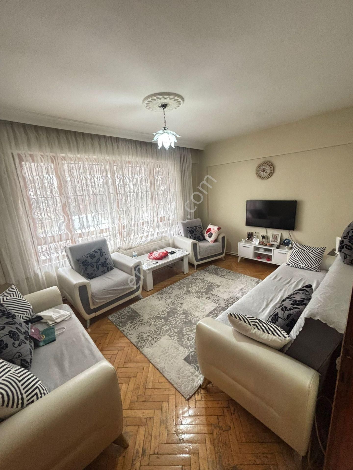 Mamak - Ekin Mahallesi Ön Cephe 2+1 Satılık Fırsat Dairesi !!!