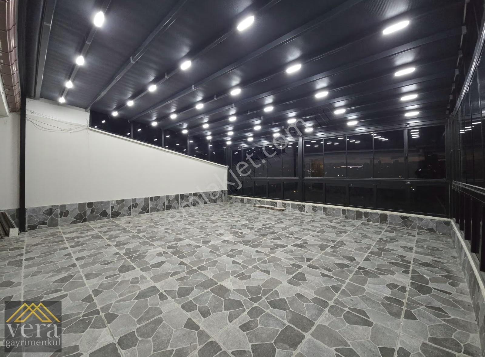 İskanlı Mantolamalı Caddeye Bir Bina Süperlüks Fırsat Dubleks - Görsel 2