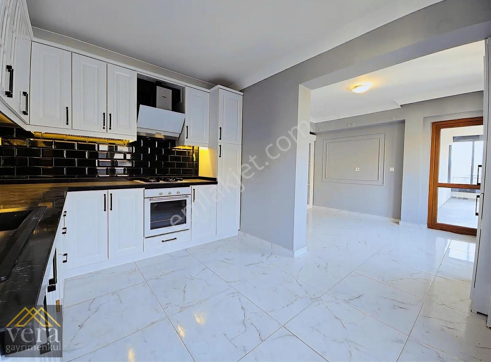 İskanlı Mantolamalı Caddeye Bir Bina Süperlüks Fırsat Dubleks - Görsel 14