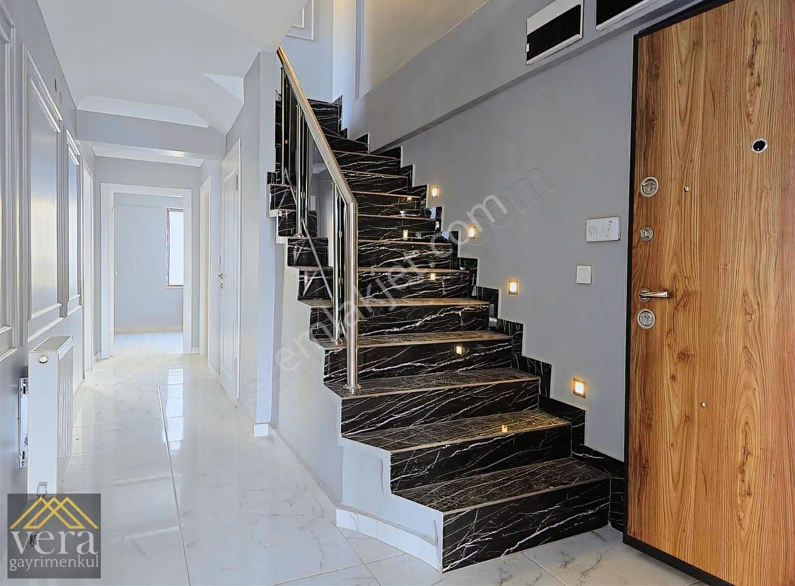 İskanlı Mantolamalı Caddeye Bir Bina Süperlüks Fırsat Dubleks - Görsel 7