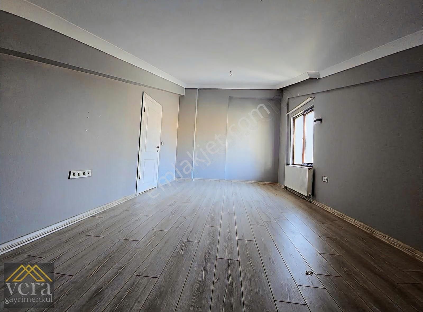 İskanlı Mantolamalı Caddeye Bir Bina Süperlüks Fırsat Dubleks - Görsel 8