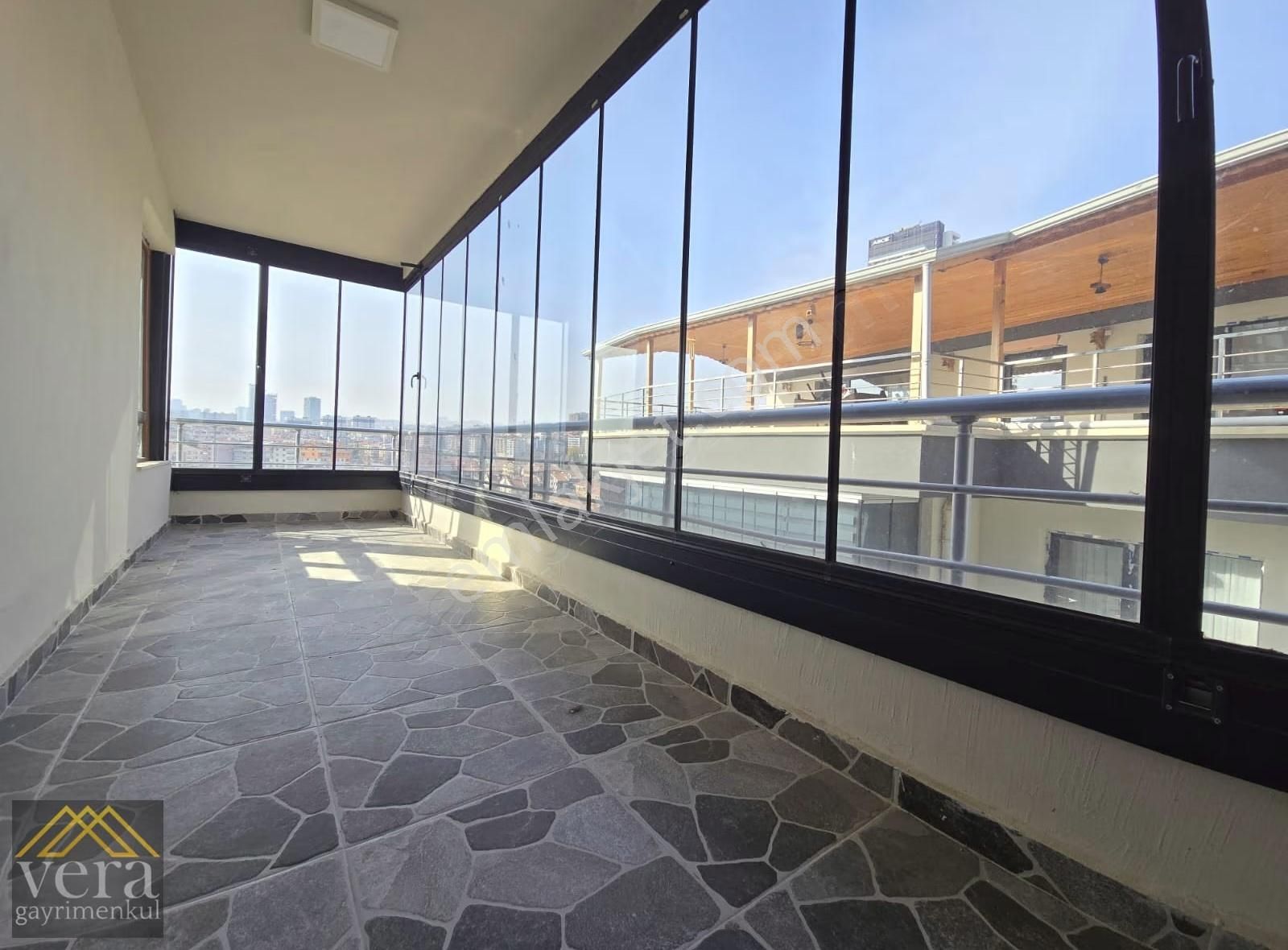 İskanlı Mantolamalı Caddeye Bir Bina Süperlüks Fırsat Dubleks - Görsel 3