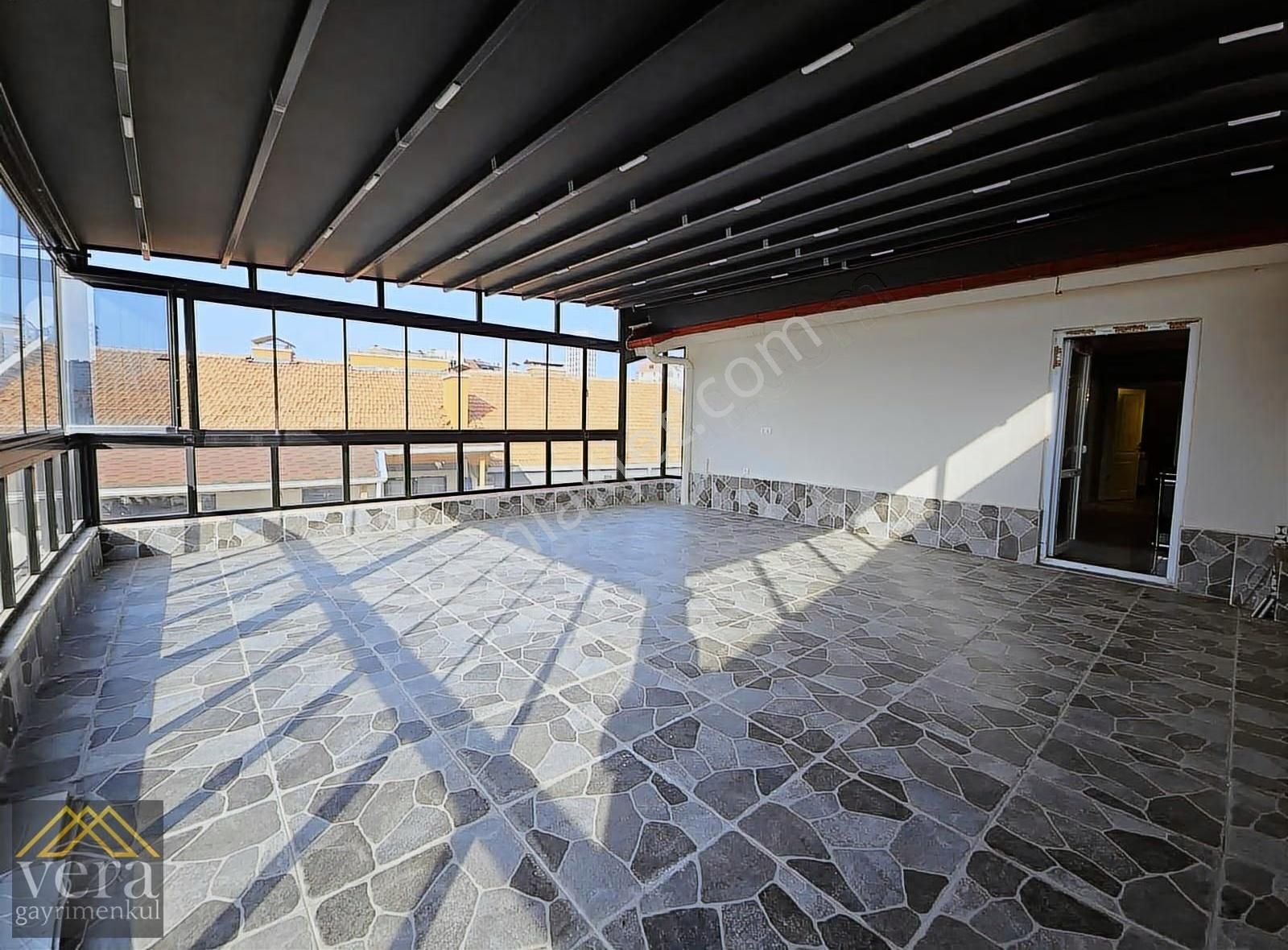 İskanlı Mantolamalı Caddeye Bir Bina Süperlüks Fırsat Dubleks - Görsel 30