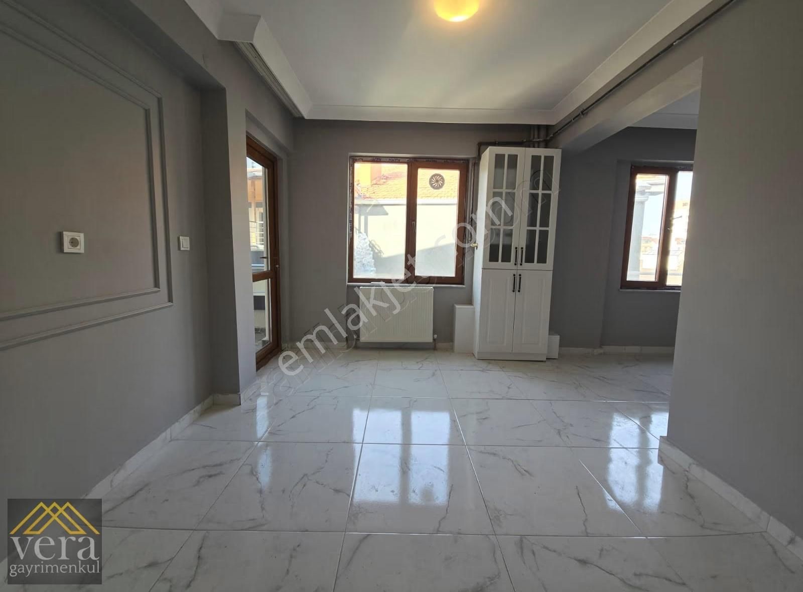 İskanlı Mantolamalı Caddeye Bir Bina Süperlüks Fırsat Dubleks - Görsel 18