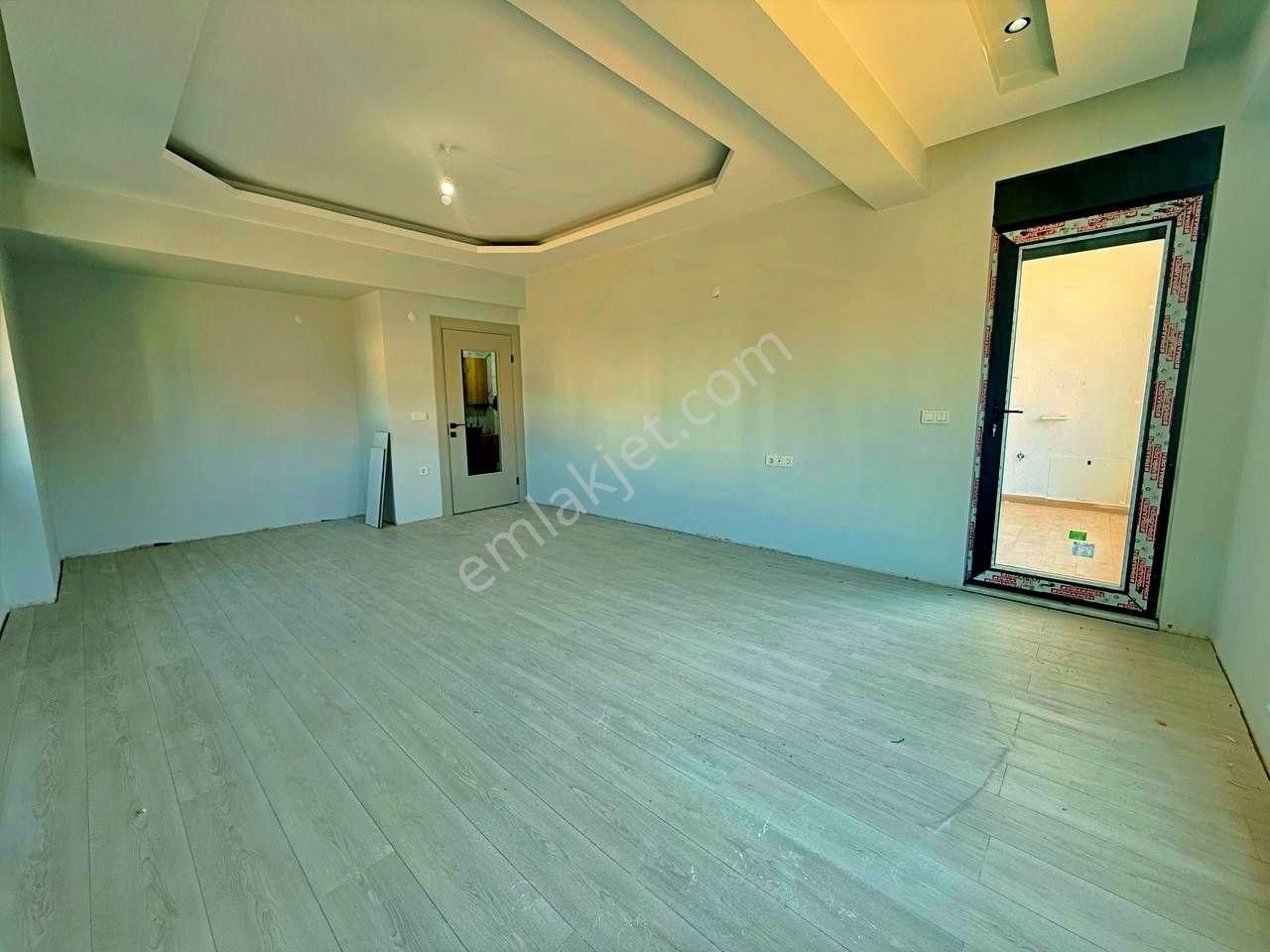 Uytundan Edremit Cennetayağında Kapalı Otoparklı 3+1 Dubleks - Görsel 22