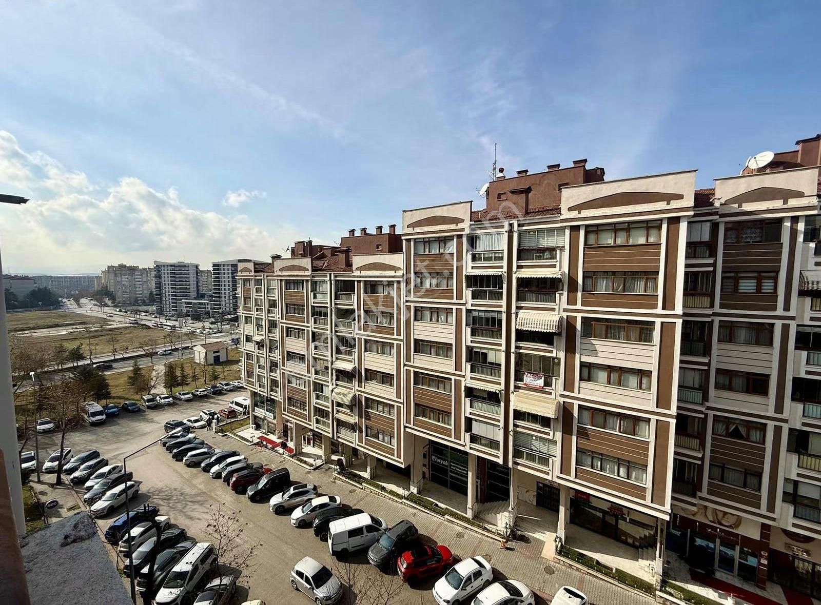 Pogadan Kullanışlı Ferah Merkezi Konumda 3+1 - Görsel 4