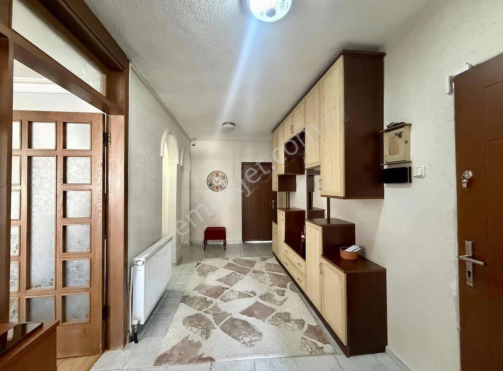 Pogadan Kullanışlı Ferah Merkezi Konumda 3+1 - Görsel 26