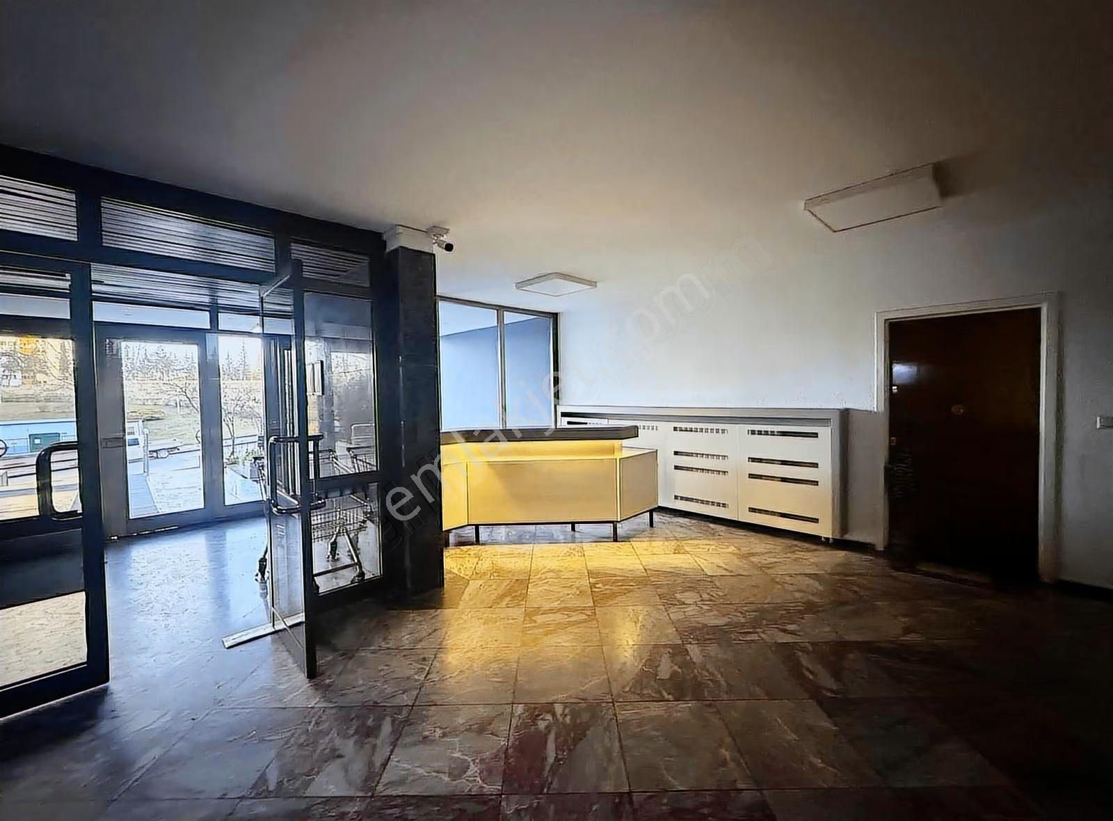 Pogadan Çınar Sitesinde 3+1 Bakımlı Daire - Görsel 5