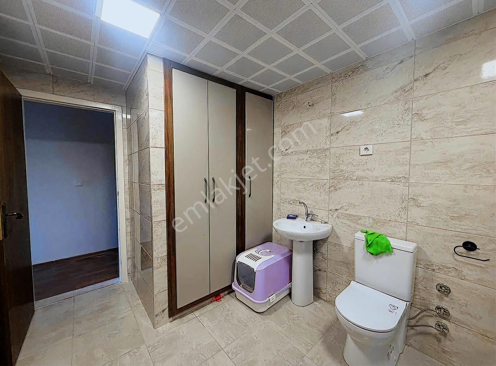 Pogadan Çınar Sitesinde 3+1 Bakımlı Daire - Görsel 13