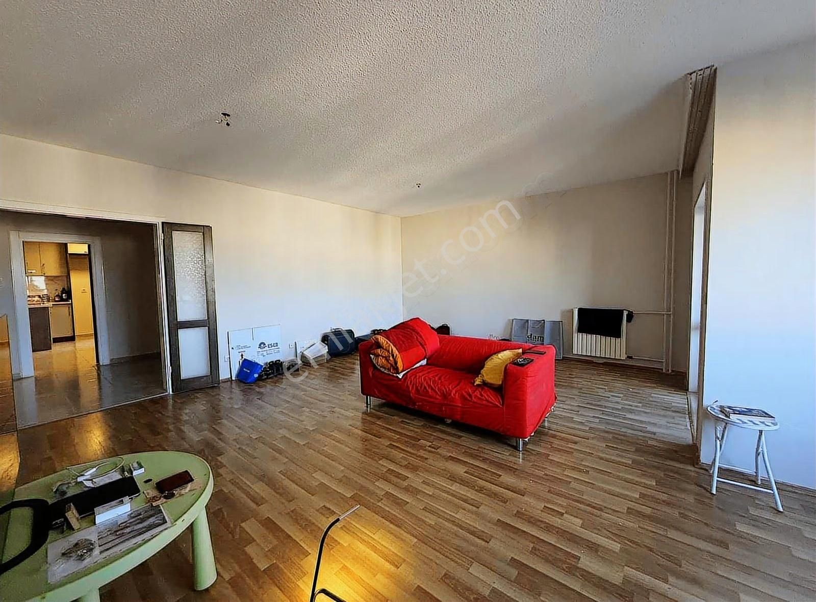 Pogadan Çınar Sitesinde 3+1 Bakımlı Daire - Görsel 6