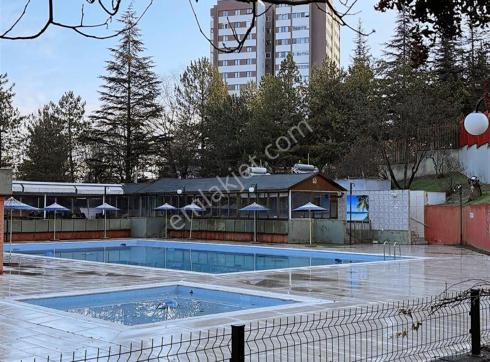 Pogadan Çınar Sitesinde 3+1 Bakımlı Daire - Görsel 15