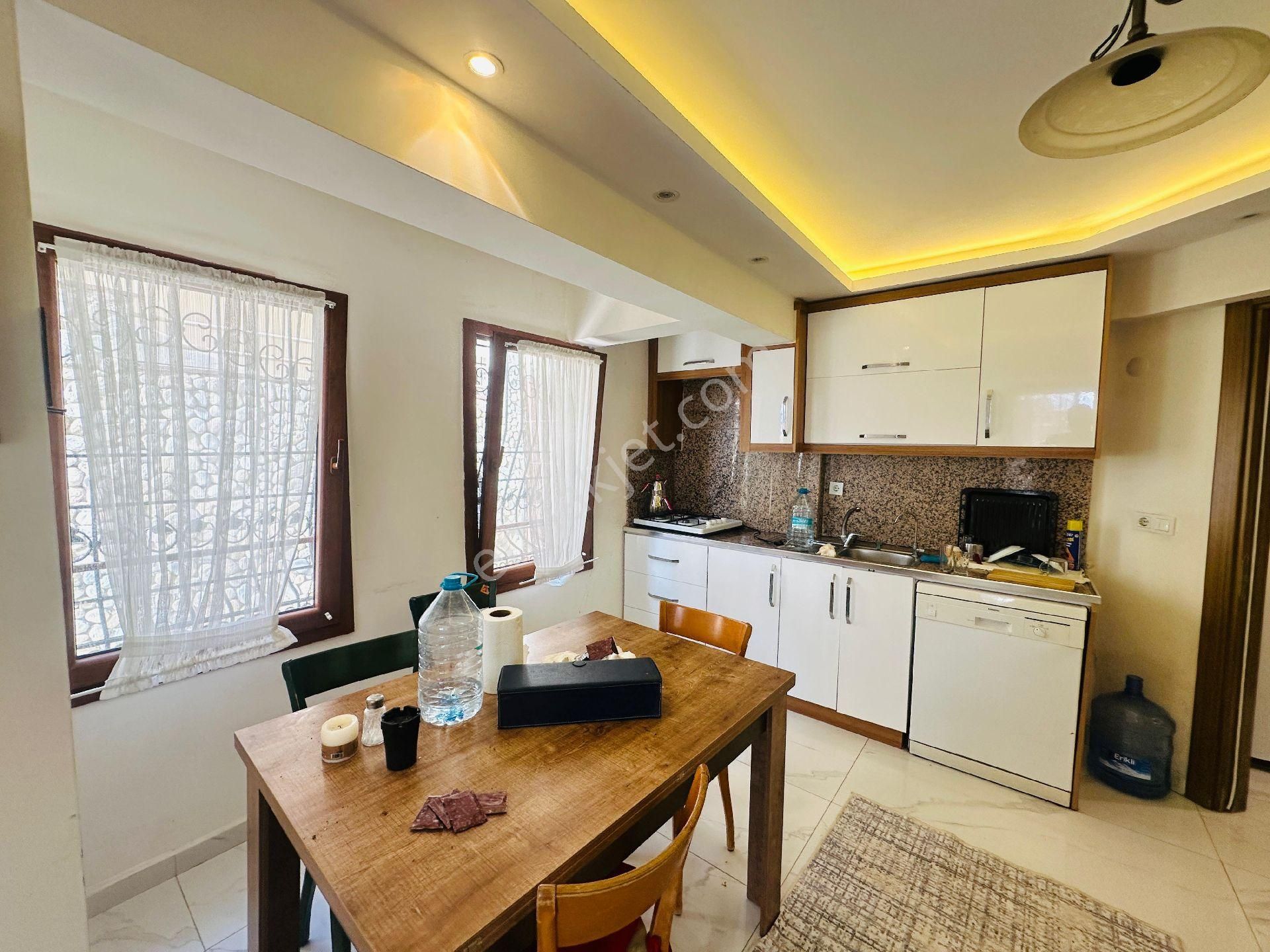 Kuşadası Marinada Kiralık Bahçe Katı 2+1daire - Görsel 7