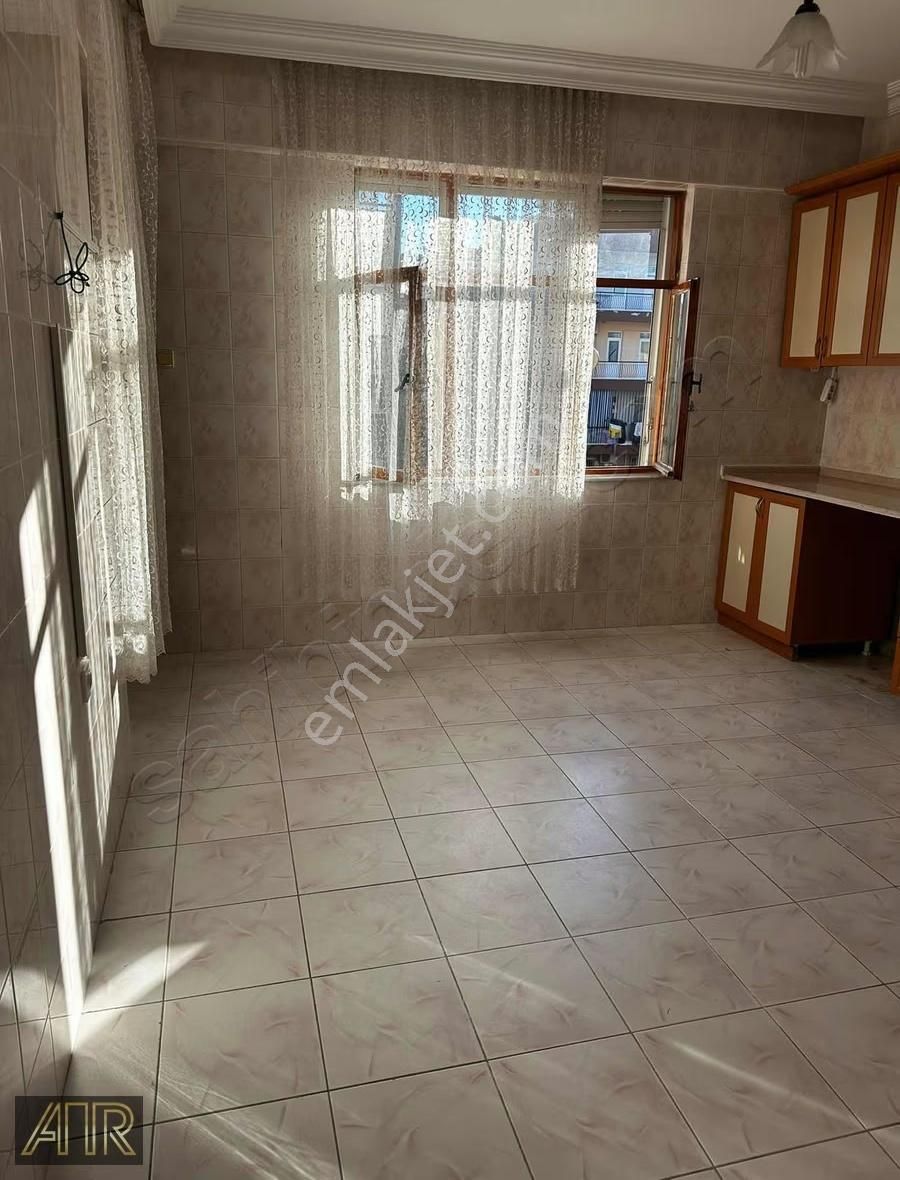 Çok Geniş Kiralık 3+1 - Görsel 19