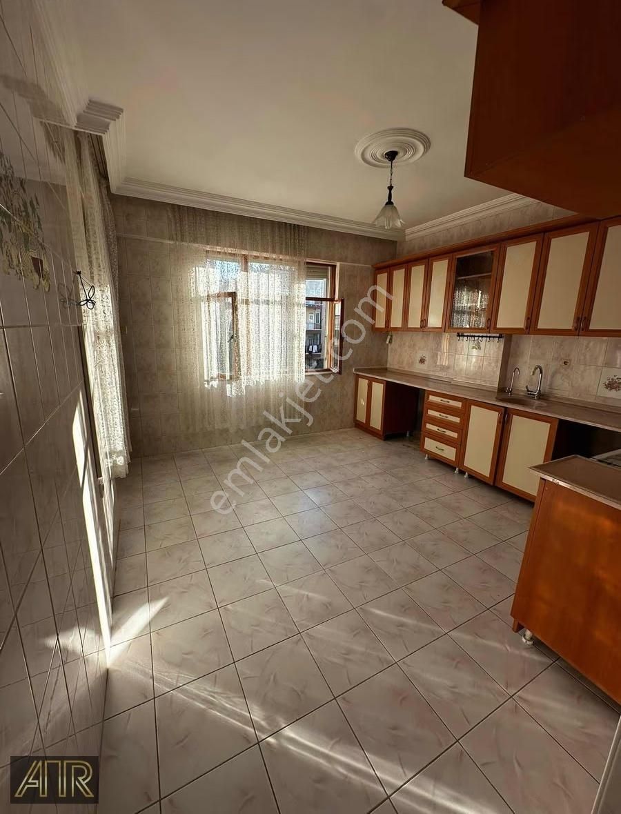 Çok Geniş Kiralık 3+1 - Görsel 21