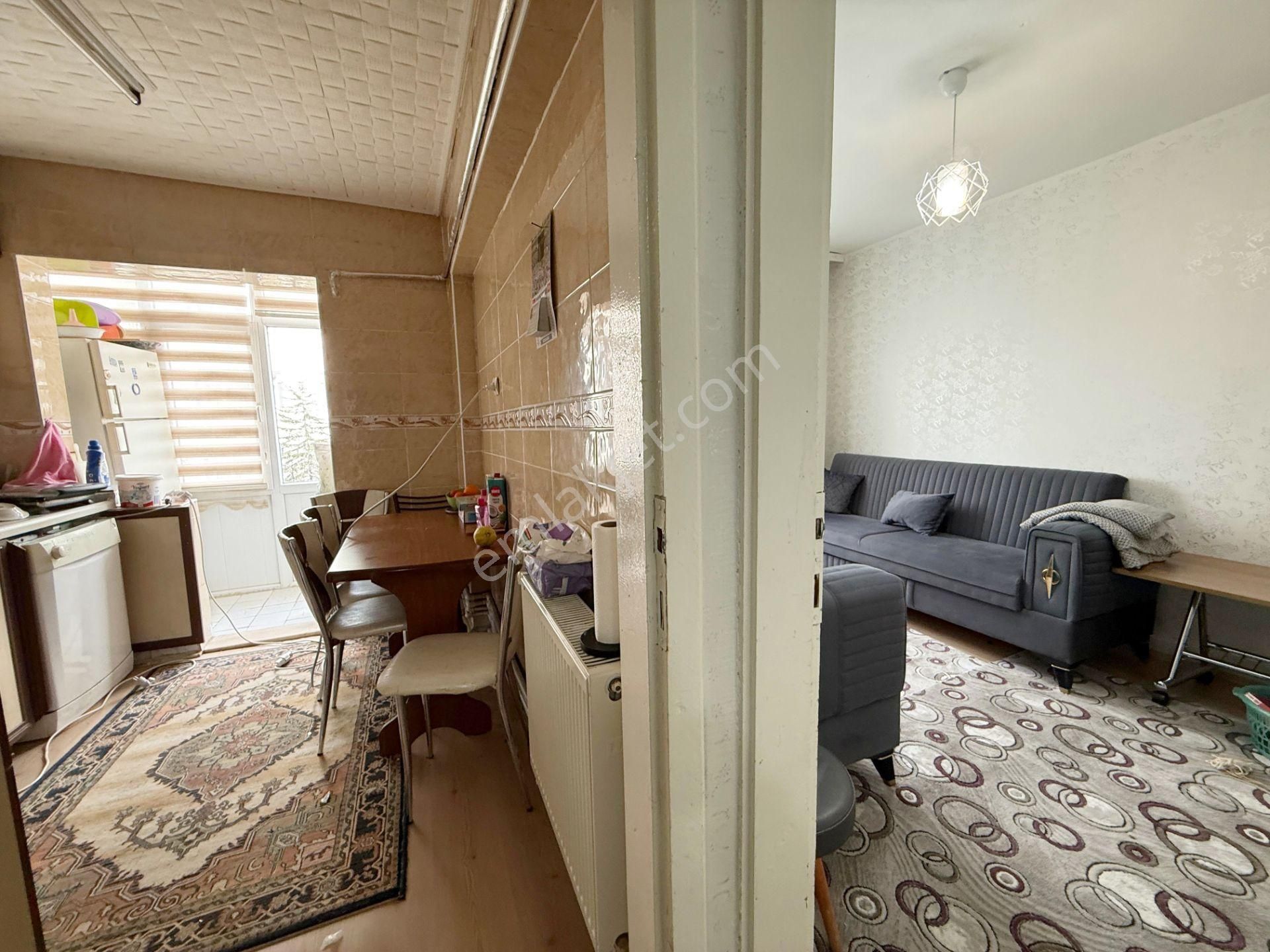 Kafkaslarda Cadde Yakını Fırsat 3+1 Daire,, - Görsel 29