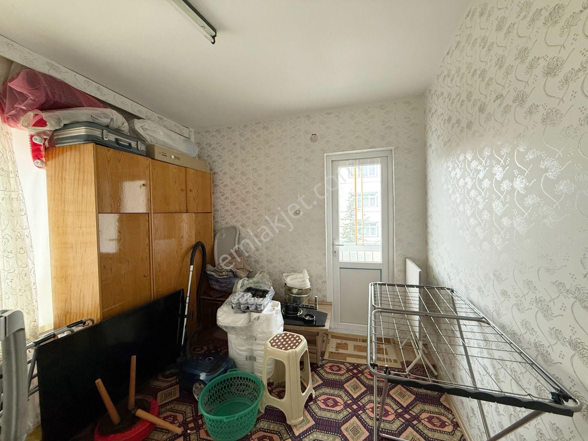 Kafkaslarda Cadde Yakını Fırsat 3+1 Daire,, - Görsel 21