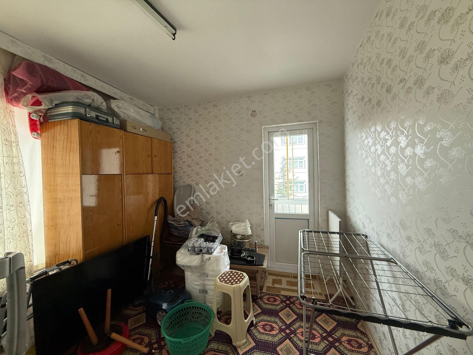 Kafkaslarda Cadde Yakını Fırsat 3+1 Daire,, - Görsel 24