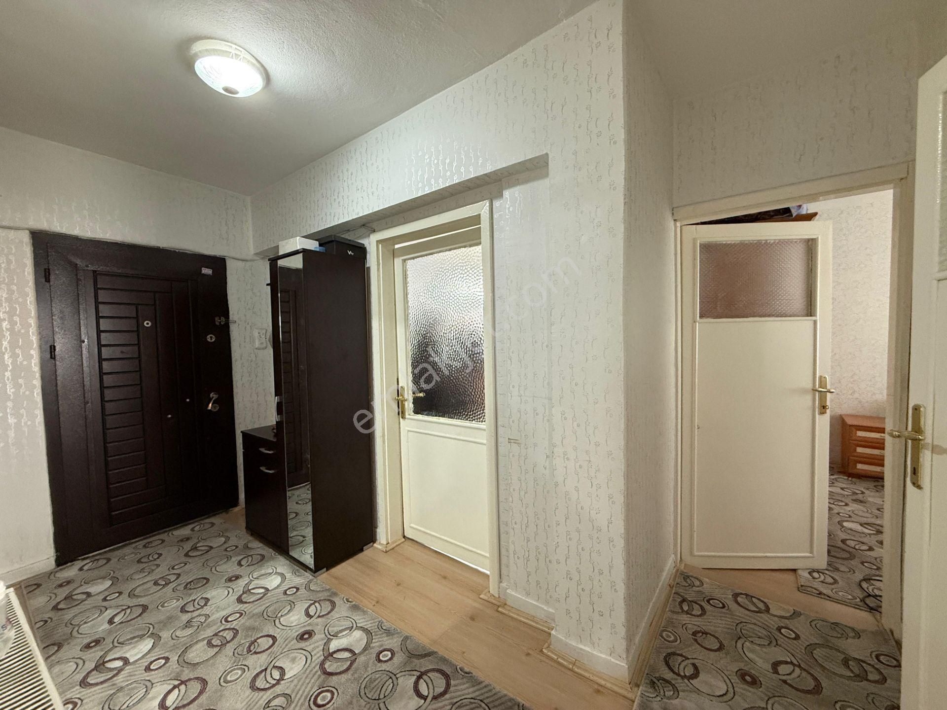 Kafkaslarda Cadde Yakını Fırsat 3+1 Daire,, - Görsel 26