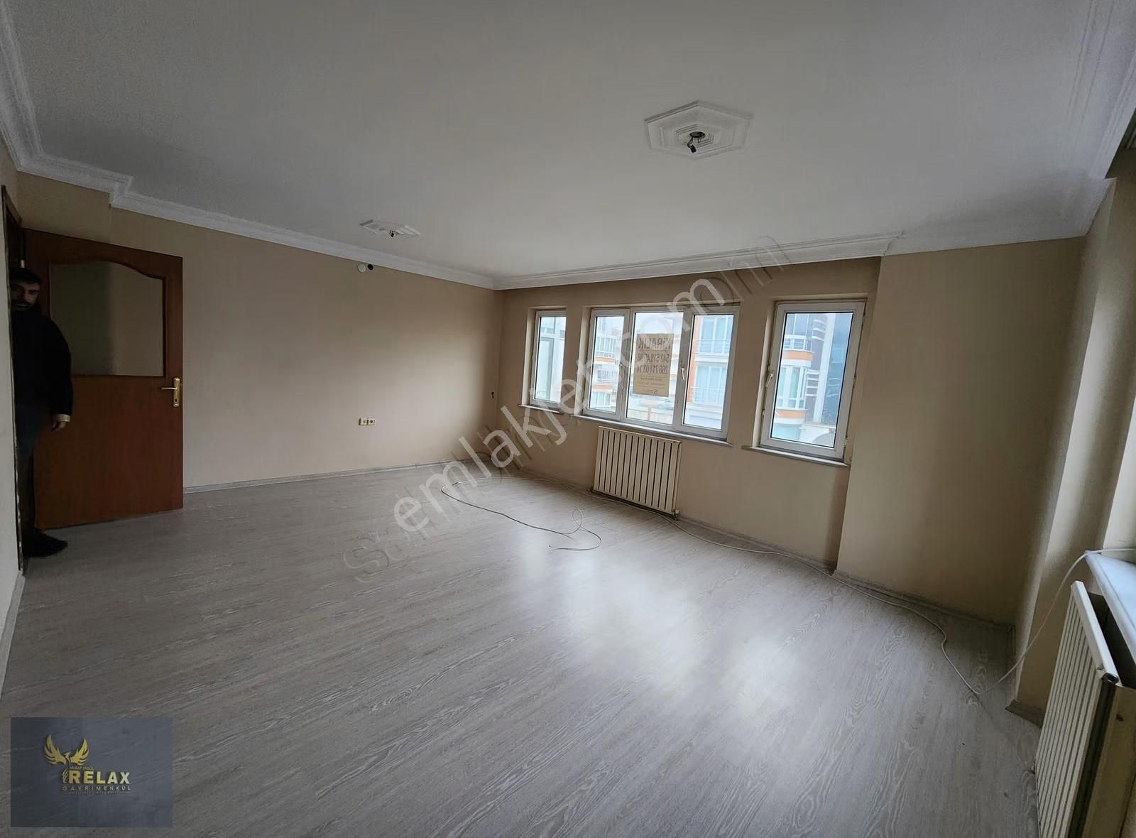 İhsaniye Mah Site İçerisinde 3+1 Balkonlu Arakat Daire - Görsel 5