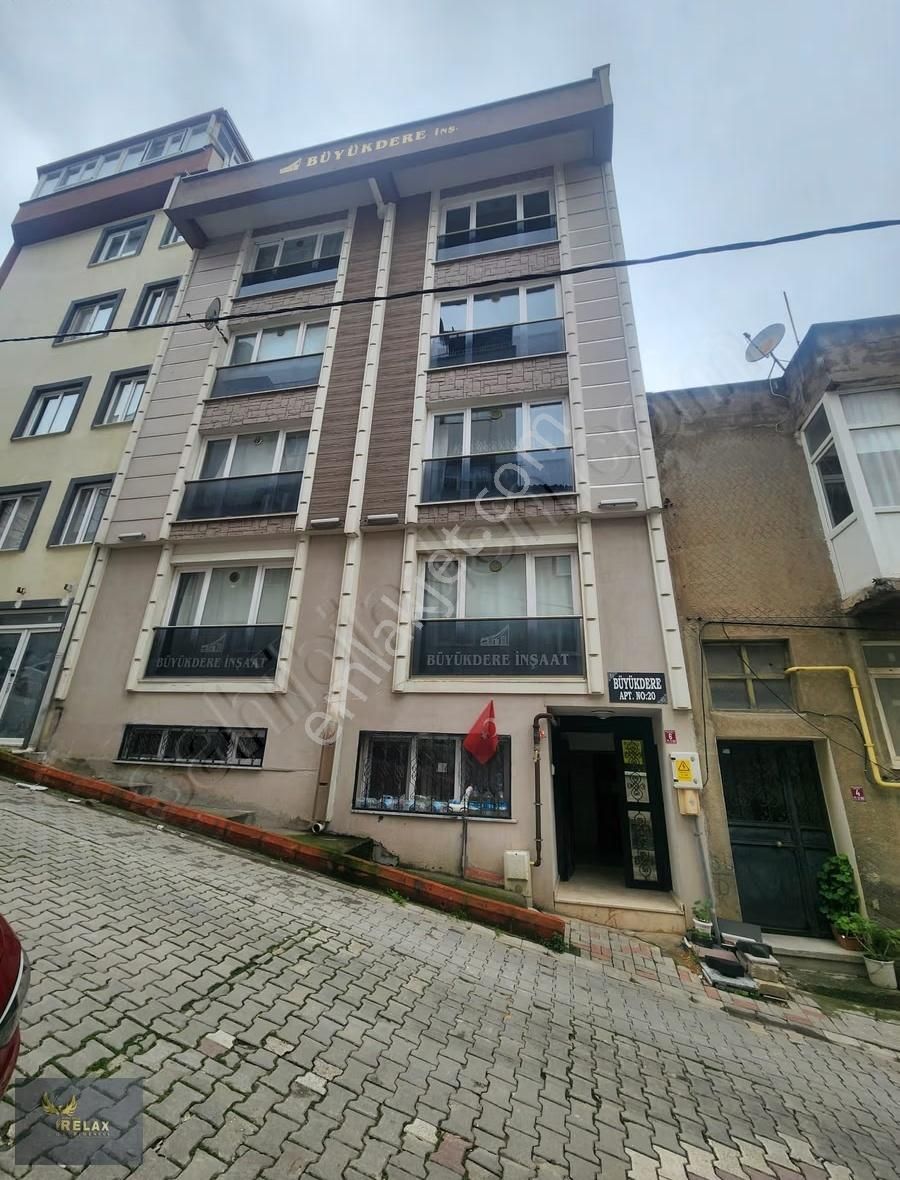 Pazartesi Pazarı Civarında Abonelikleri Açık 2+0 Daire - Görsel 6