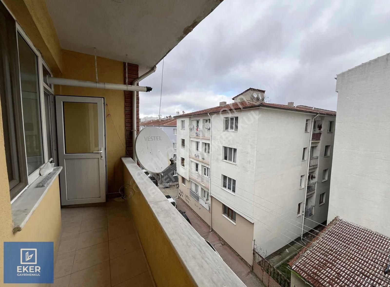 Eker'den Hat Boyunda Çarşıya Çok Yakın 3+1 Kiralık Daire - Görsel 34