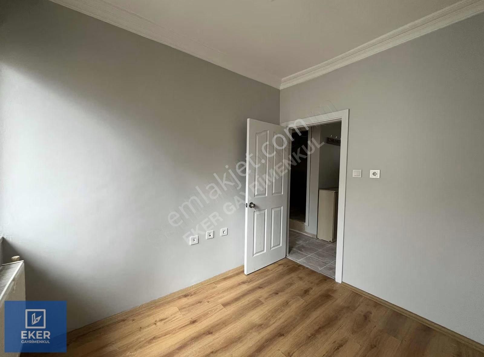 Eker'den Hat Boyunda Çarşıya Çok Yakın 3+1 Kiralık Daire - Görsel 29