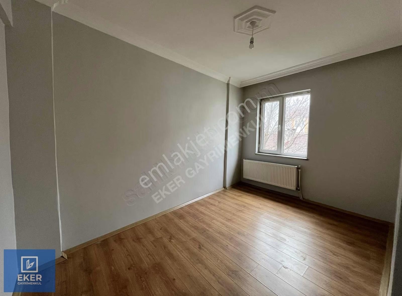 Eker'den Hat Boyunda Çarşıya Çok Yakın 3+1 Kiralık Daire - Görsel 3