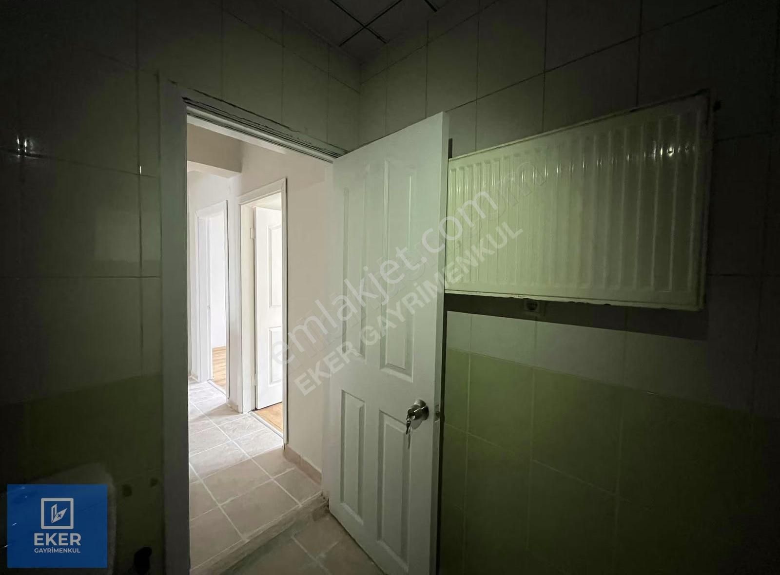 Eker'den Hat Boyunda Çarşıya Çok Yakın 3+1 Kiralık Daire - Görsel 9
