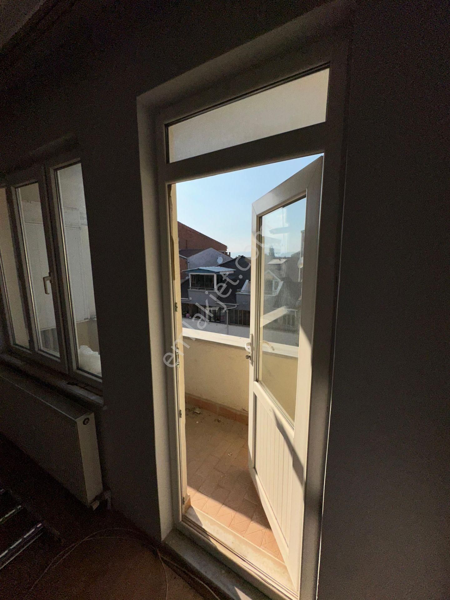 Bursa İnegöl Kemalpaşa Mah 105m2 4.kat 33yıl Kat Sayısı 5 Boş K.mülkiyeti K.uygun Satılık Daire - Görsel 3