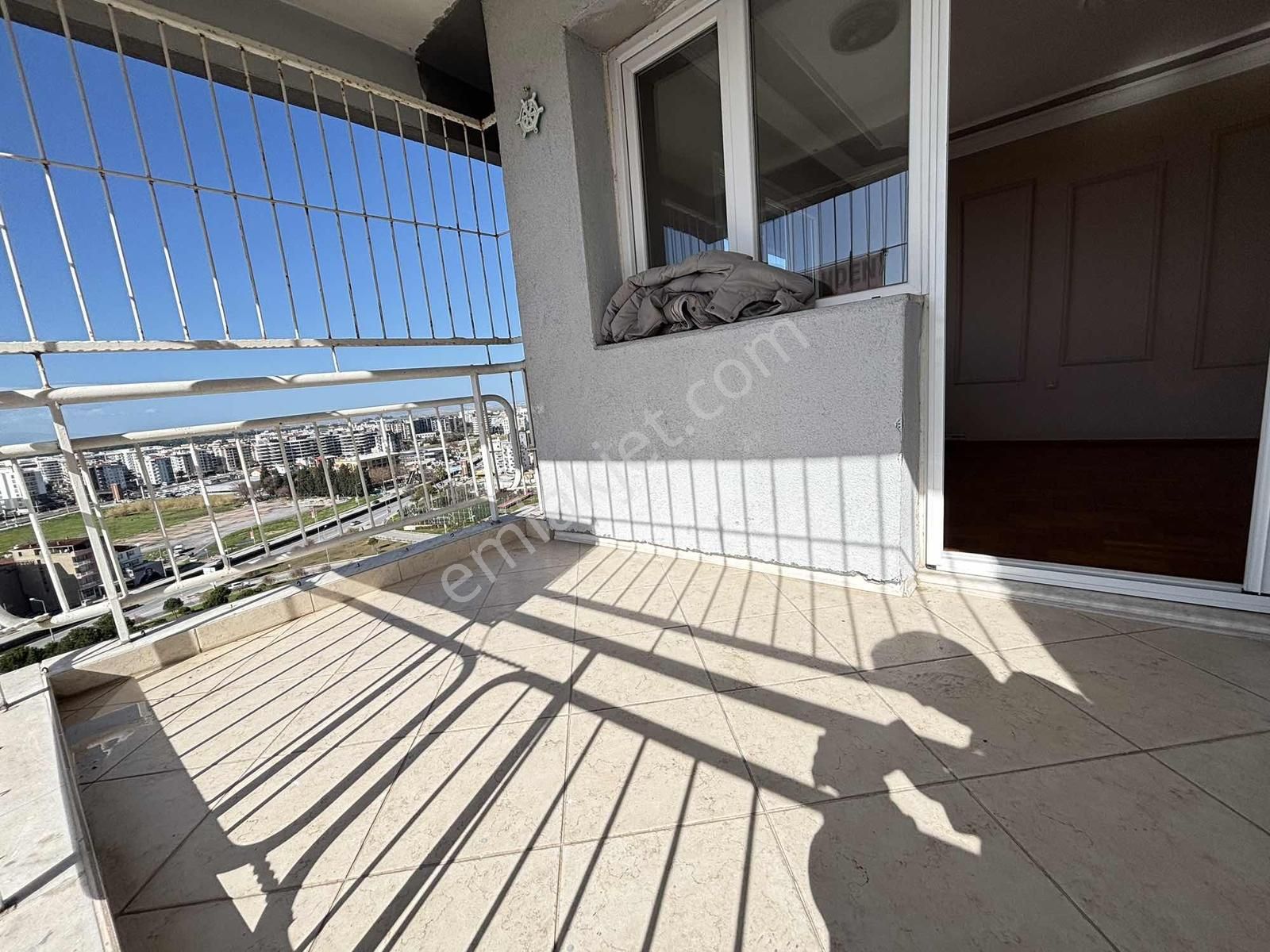 İzmir Çiğli Esentepe Panaromik Manzaralı Kiralık 3+1 Cb Ph - Görsel 5