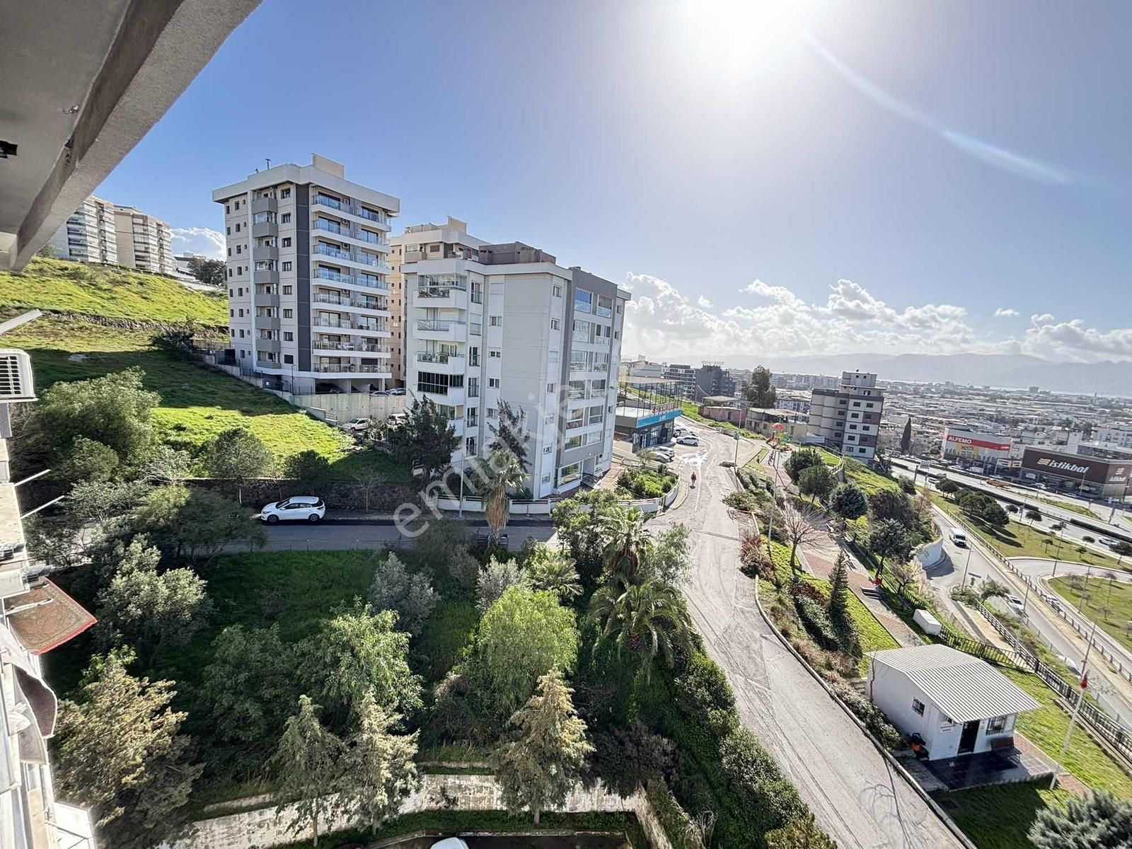 İzmir Çiğli Esentepe Panaromik Manzaralı Kiralık 3+1 Cb Ph - Görsel 3