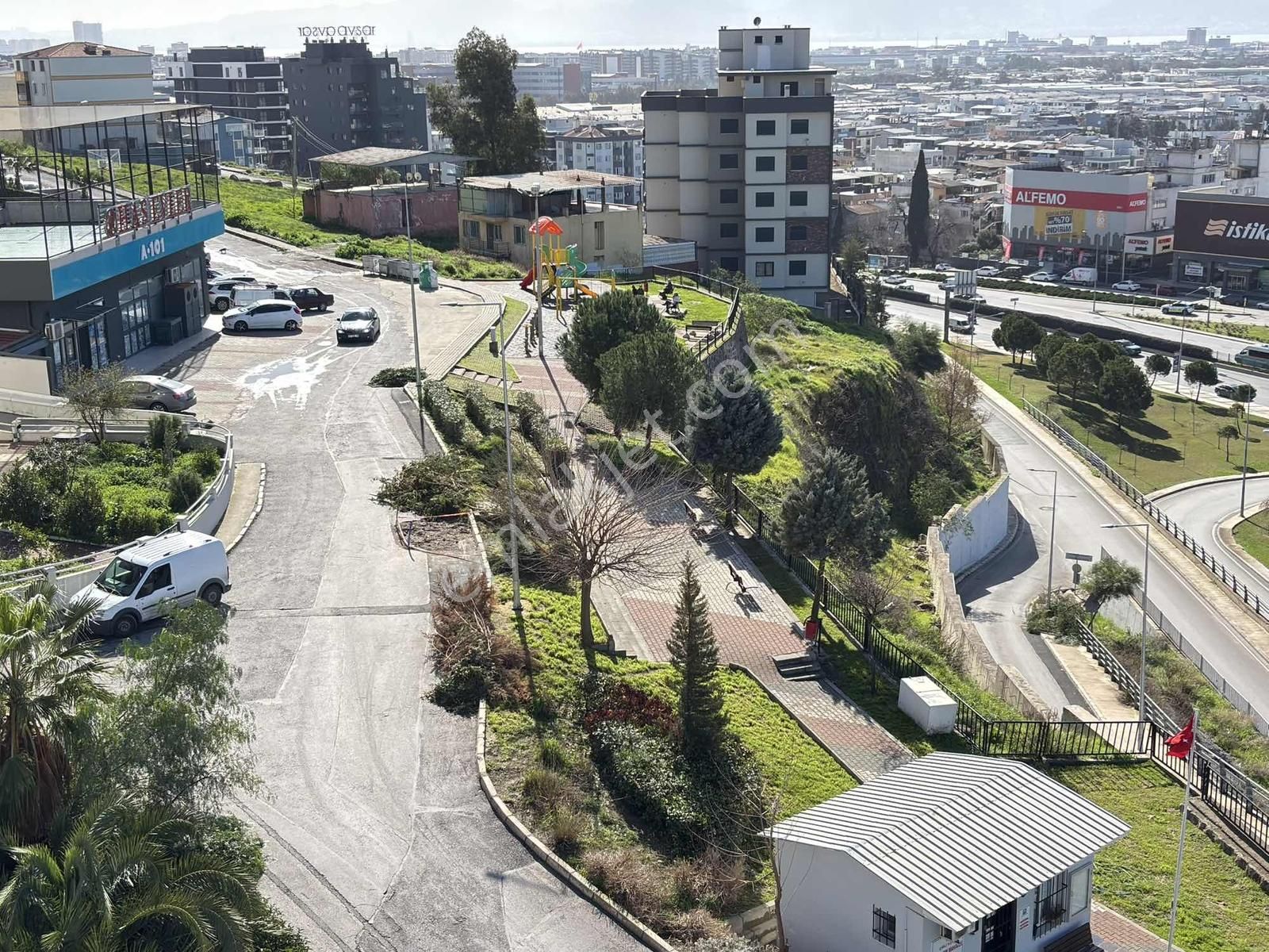 İzmir Çiğli Esentepe Panaromik Manzaralı Kiralık 3+1 Cb Ph - Görsel 21