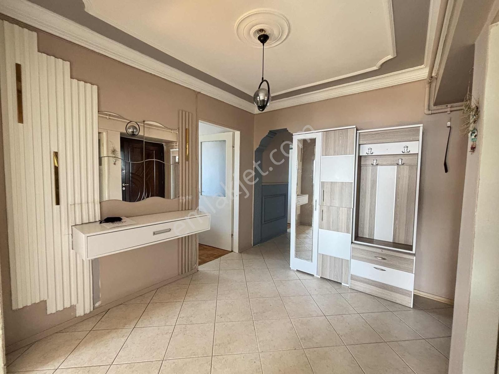 İzmir Çiğli Esentepe Panaromik Manzaralı Kiralık 3+1 Cb Ph - Görsel 4