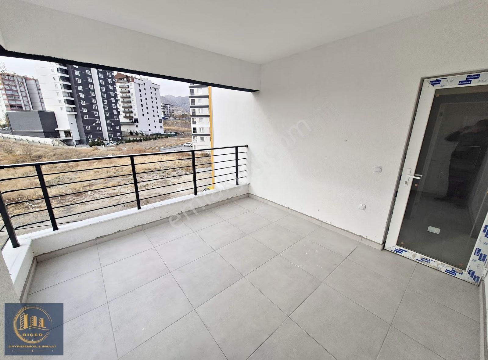 ^yakacık'da Bulvar Üzerinde Emsalsiz Ultralüx Tasarım Daireler^ - Görsel 18