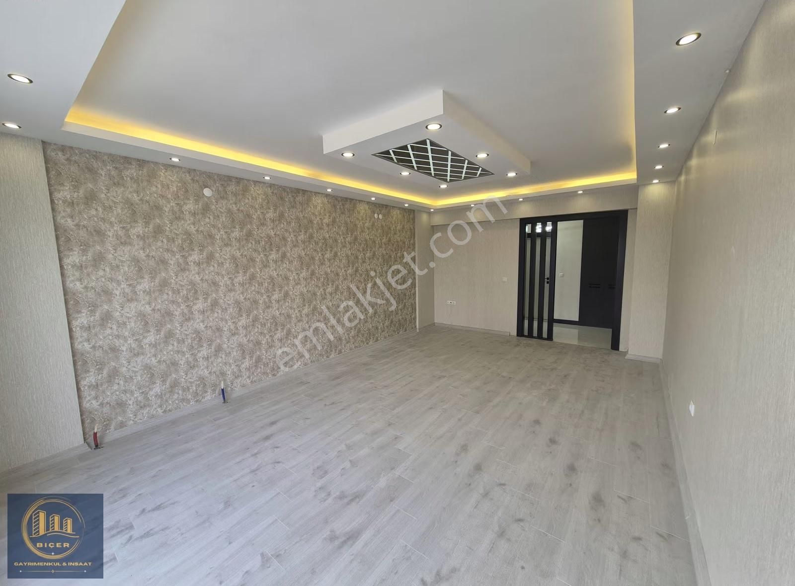 ^yakacık'da Bulvar Üzerinde Emsalsiz Ultralüx Tasarım Daireler^ - Görsel 3