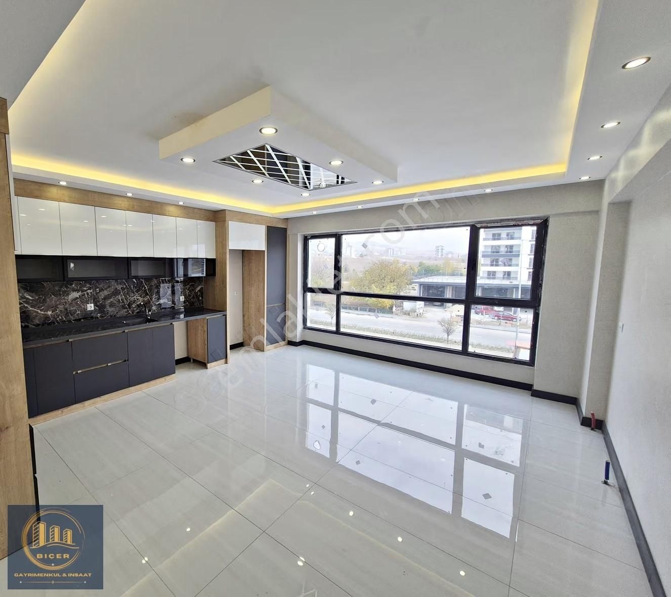 ^yakacık'da Bulvar Üzerinde Emsalsiz Ultralüx Tasarım Daireler^ - Görsel 2