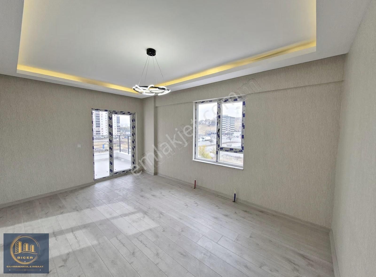 ^yakacık'da Bulvar Üzerinde Emsalsiz Ultralüx Tasarım Daireler^ - Görsel 7