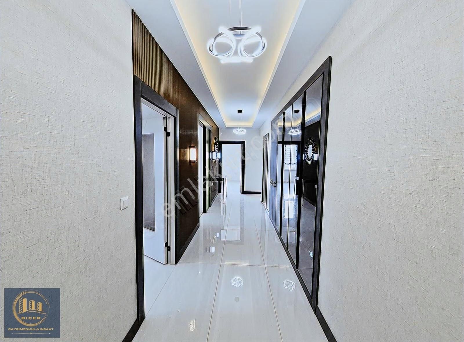 ^yakacık'da Bulvar Üzerinde Emsalsiz Ultralüx Tasarım Daireler^ - Görsel 10