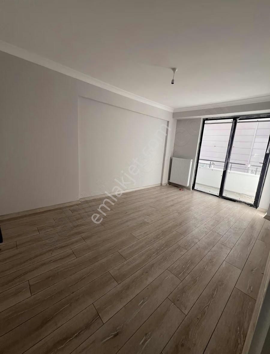 Hasköy'de Caddeye Cephe Geniş 2+1 Daire - Görsel 2