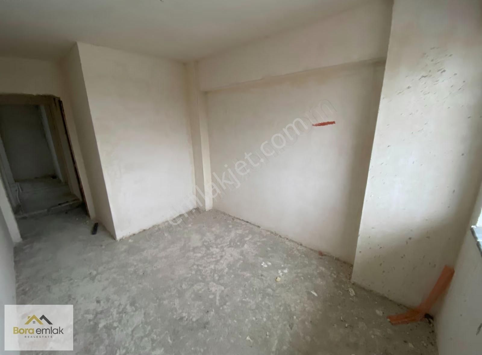 Bora Emlak'dan Ömercikler Mahallesinde Satılık 2+0 Daire - Görsel 8