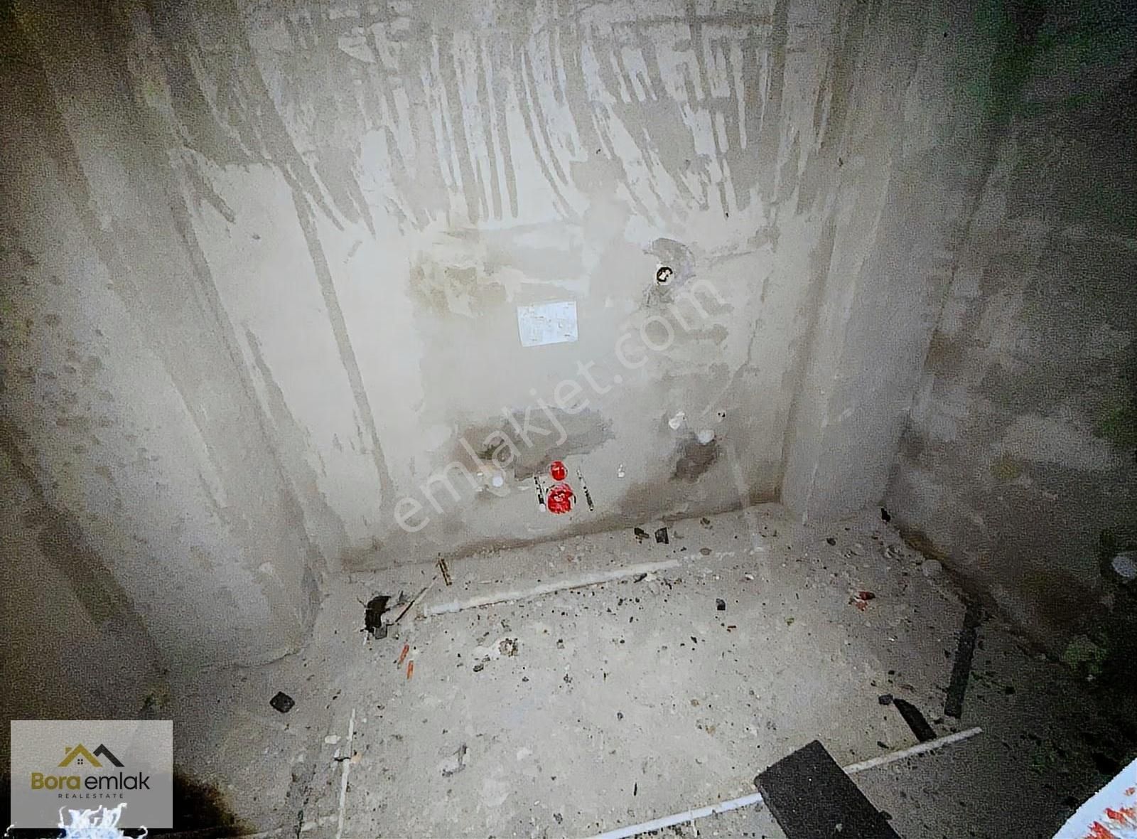 Bora Emlak'dan Ömercikler Mahallesinde Satılık 2+0 Daire - Görsel 13