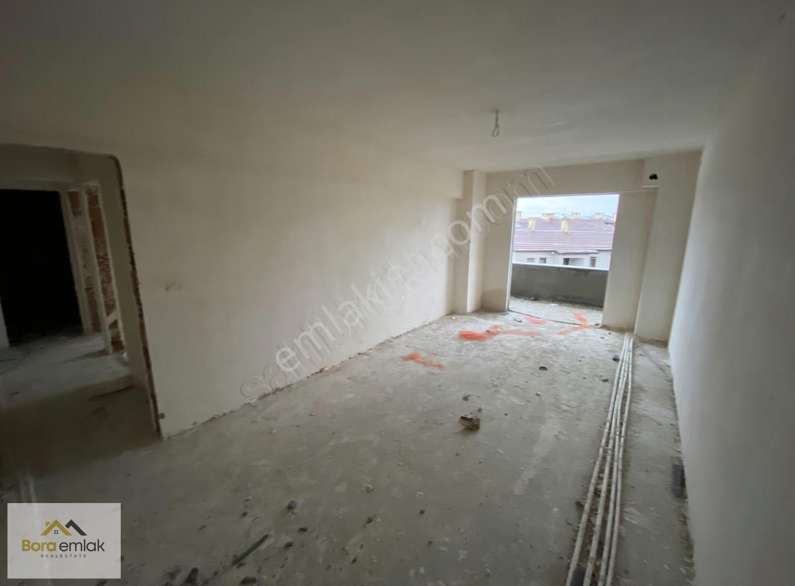 Bora Emlak'dan Ömercikler Mahallesinde Satılık 2+0 Daire - Görsel 5