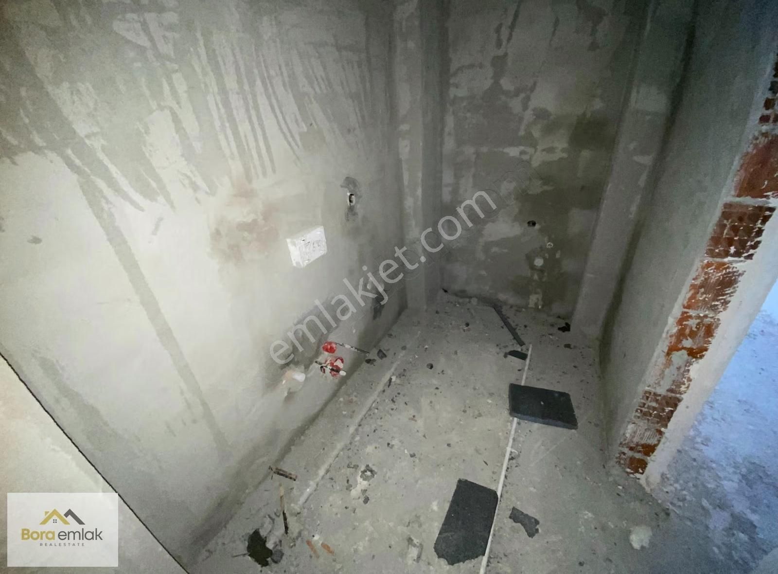 Bora Emlak'dan Ömercikler Mahallesinde Satılık 2+0 Daire - Görsel 6