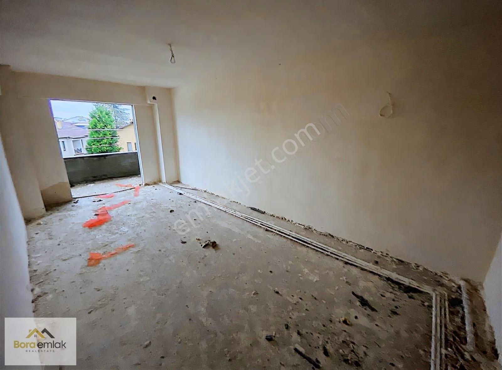 Bora Emlak'dan Ömercikler Mahallesinde Satılık 2+0 Daire - Görsel 10