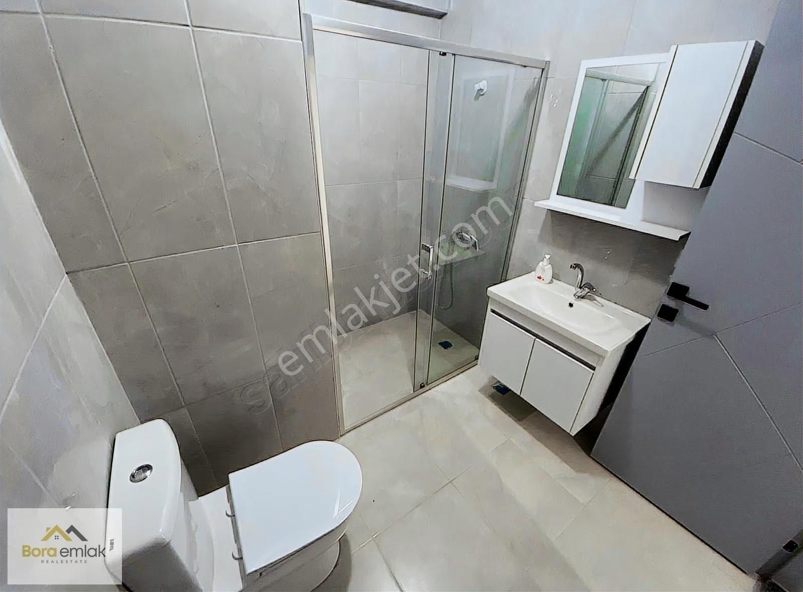 Bora Emlak'dan Ömercikler Mahallesi'nde Kiralık 1+1 Daire