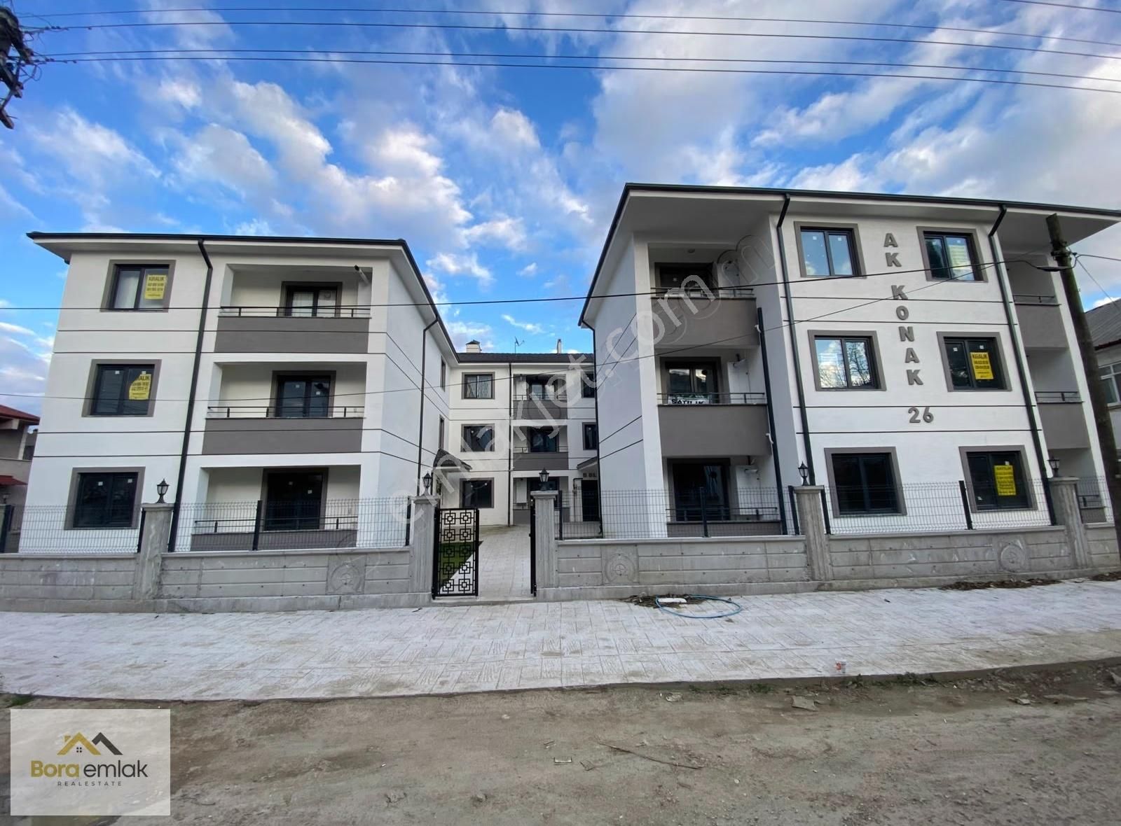 Bora Emlak'dan İnönü Mahallesi'nde Satılık 1+1 Daire