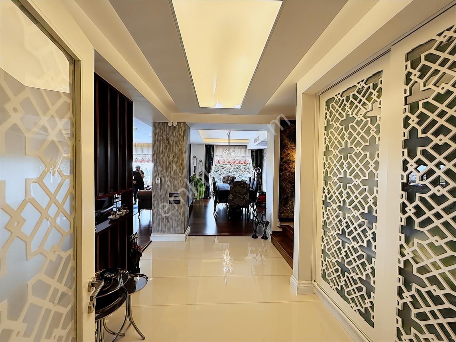 Balıkesir Değirmen Boğazı Sitesinde Satılık Havuzlu Lüks Villa - Görsel 18