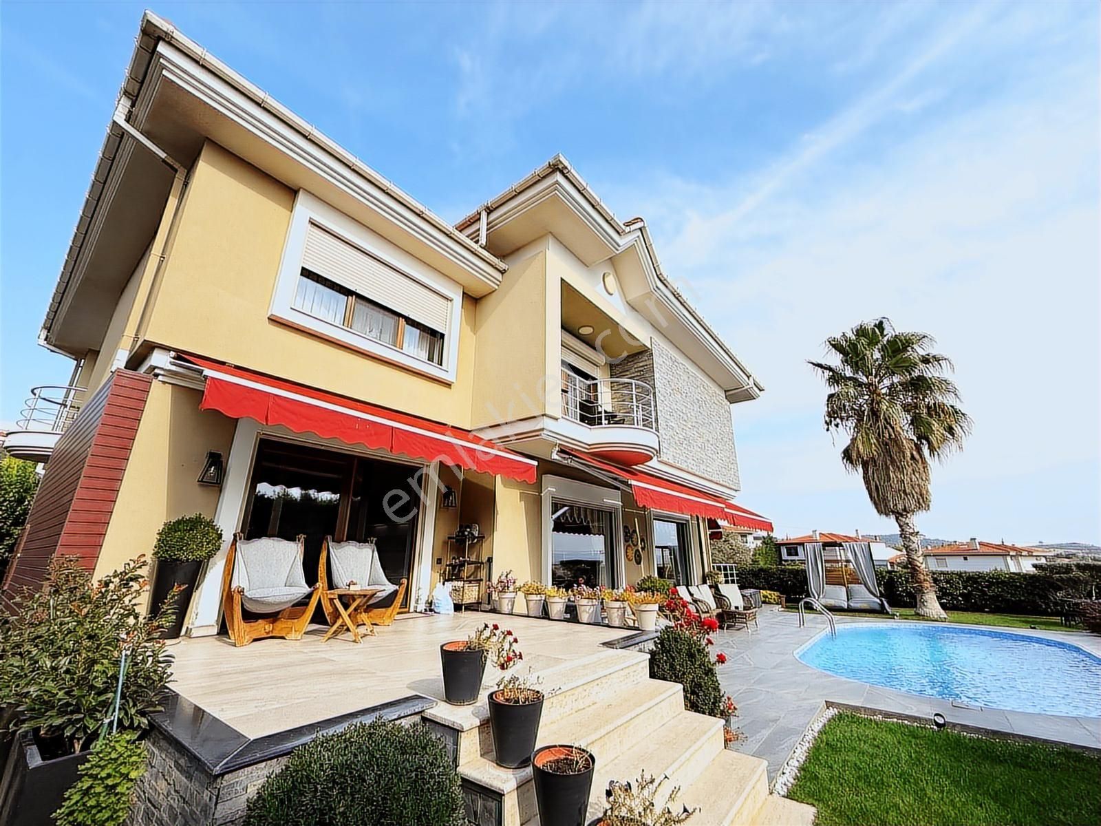 Balıkesir Değirmen Boğazı Sitesinde Satılık Havuzlu Lüks Villa - Görsel 4