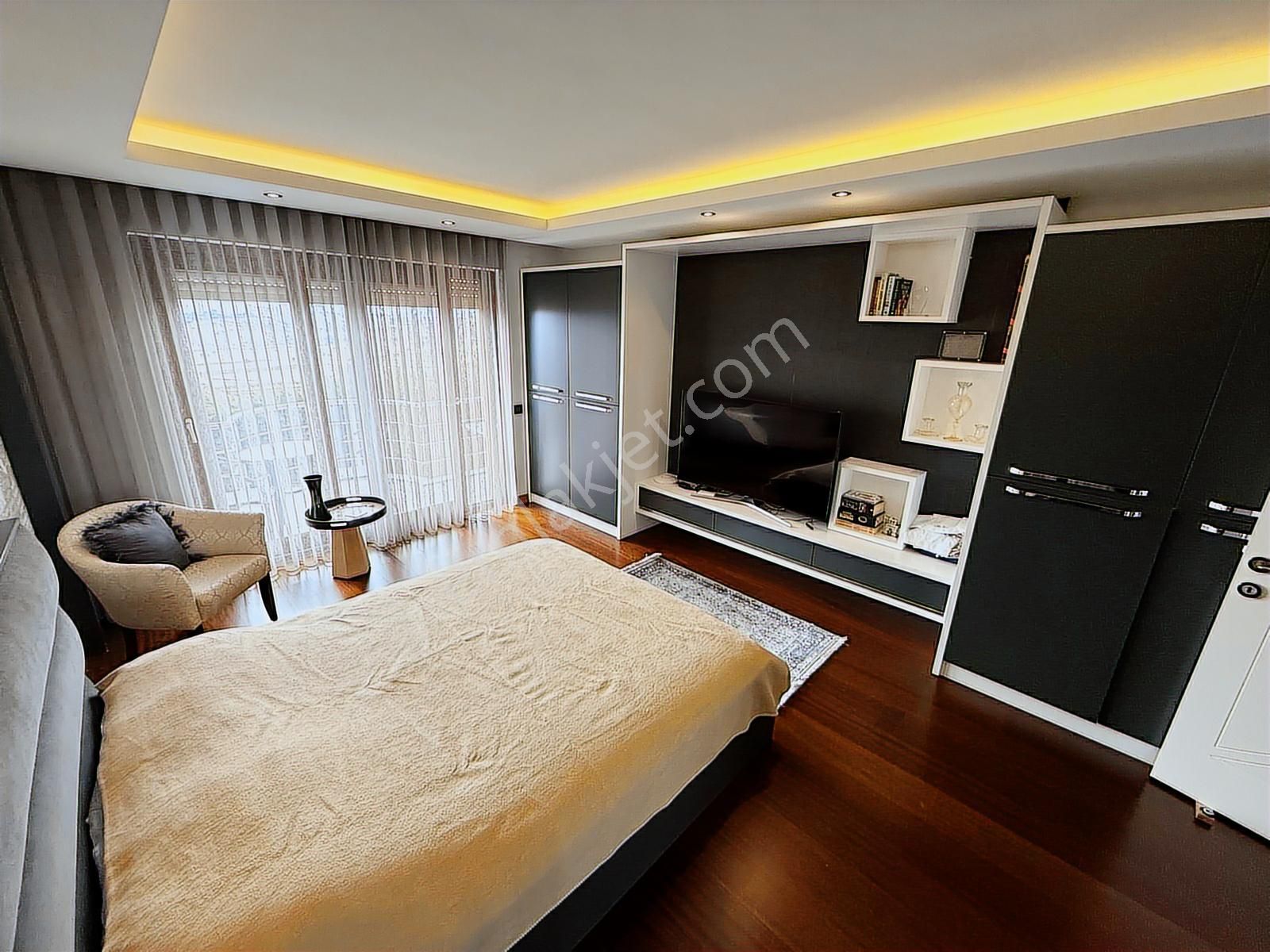 Balıkesir Değirmen Boğazı Sitesinde Satılık Havuzlu Lüks Villa - Görsel 23